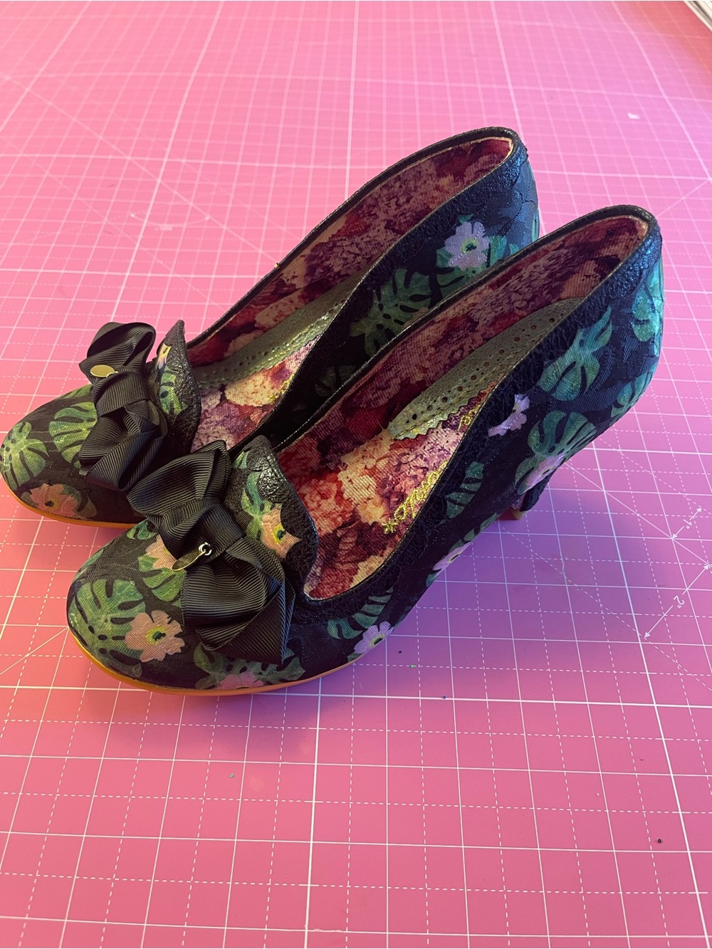 READ description NWOB Irregular Choice Kanjankas size 38